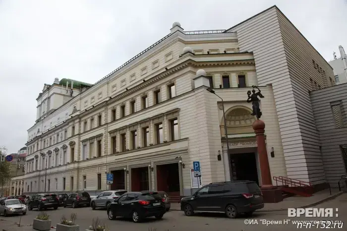 The theatrical season begins in Nizhny Novgorod's municipal theaters.
