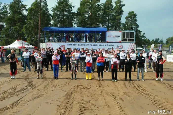 В субботу на мототронде СШОР «Салют» состоялся третий этап чемпионата и первенства России по суперкроссу MMT Russian Grand Prix.