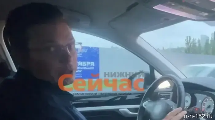 Мэр Нижнего заправил свою автомашину за один час.