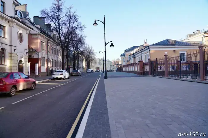 The repair of Malaya Pokrovskaya Street in Nizhny Novgorod is 99% complete.
