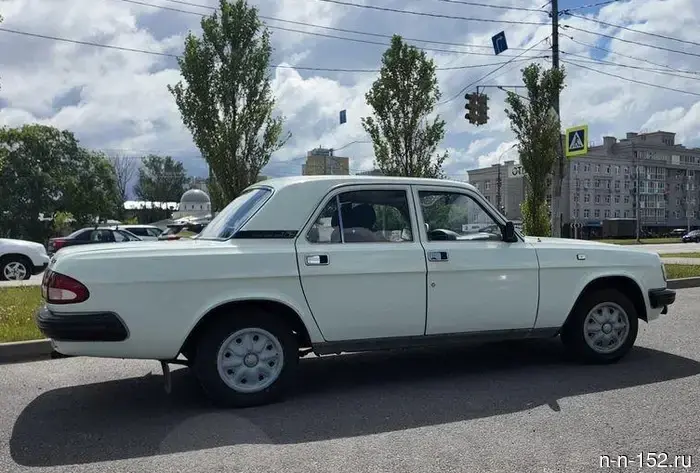 A "Volga" with only 10,000 km on the clock is being sold for a million in Nizhny Novgorod.