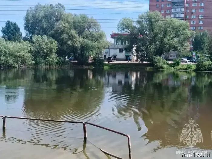 Неопознанный мужчина погиб утонув в Больничном озере в Канавинском районе.