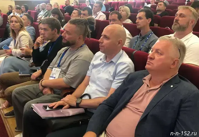 Approximately 200 people from Russian regions are undergoing training in investment climate management in the Nizhny Novgorod region.