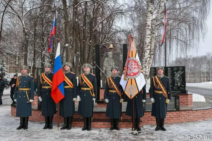 The Nizhny Novgorod Military School in Kstovo was presented with the St. George's Banner.