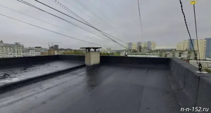 В Нижнем Новгороде сотрудника управляющей компании привлекли к ответственности за протекающую крышу в жилом доме.