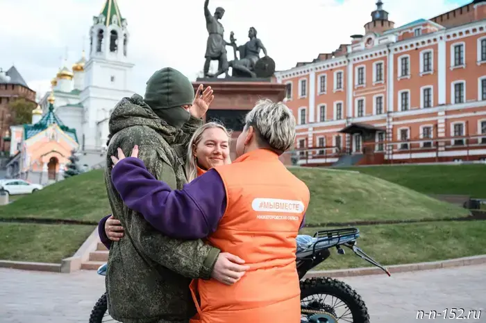 Volunteers from Nizhny Novgorod handed another motorcycle to SVO fighters.