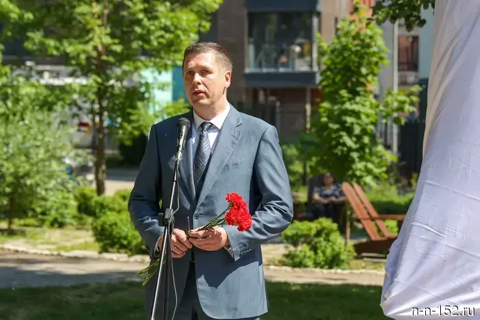 В центре Нижнего Новгорода был установлен памятник академику Гапонову-Грехову.