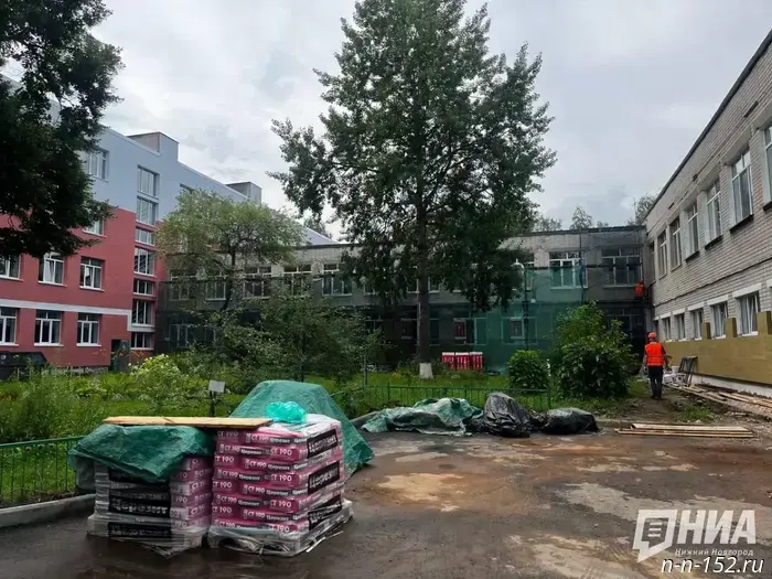 Мэр проверил ремонт в двух школах Нижнего Новгорода.