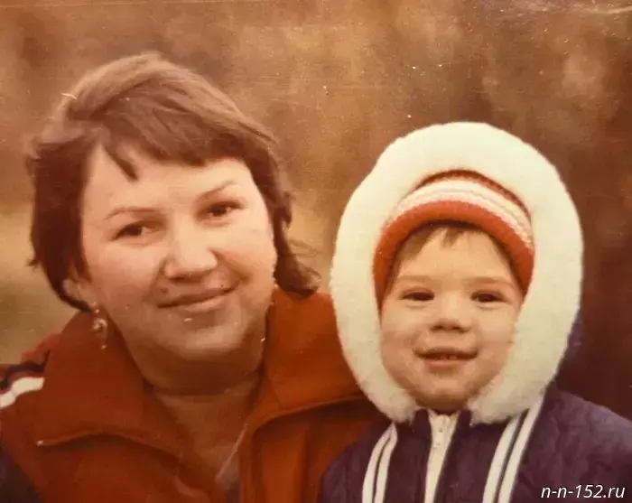 Шалабаев рассказал о своих трогательных воспоминаниях о маме, которая ушла из жизни.