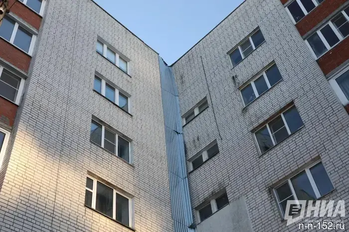 В Дзержинске частично снесут десятиэтажный дом из-за угрозы карста.