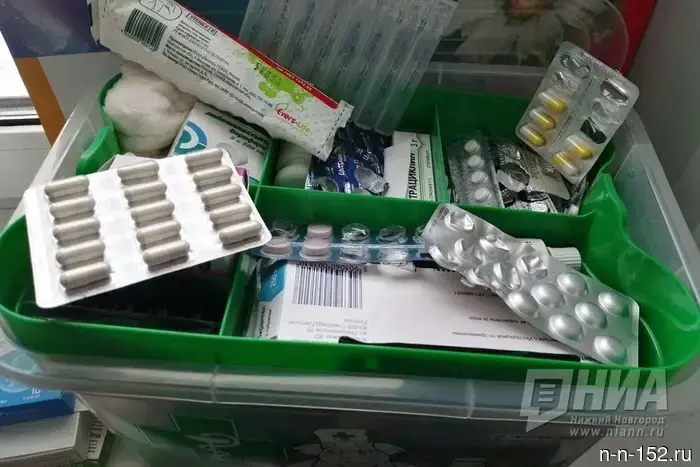 Педиатры предоставили рекомендации по созданию аптечки для поездок с детьми.