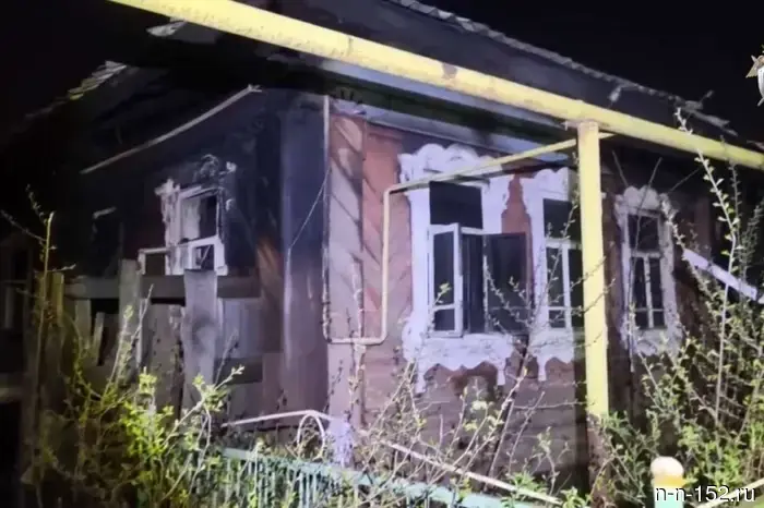 СК опубликовал видео с места происшествия в Выксе, где произошел пожар, унесший жизни пяти человек.