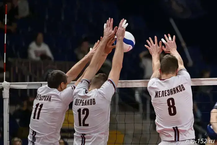 Gorky's volleyball players lost in straight sets to Orenburzhye.