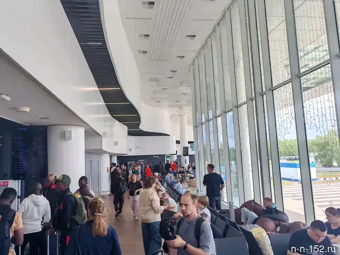 Photos from the Nizhny Novgorod airport, which received flights to Moscow, have been published.
