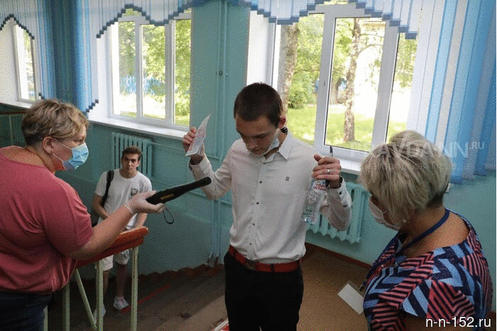 Education Minister Puchkov criticized the inspections of students during the trial Unified State Exam (USE).