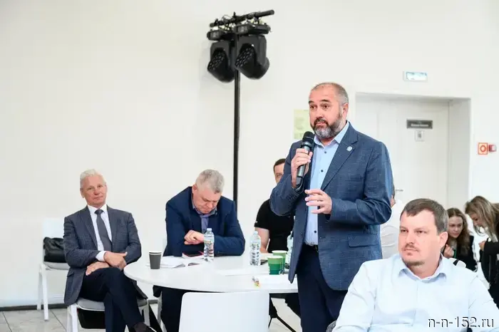 Андрей Гнеушев провел встречу с участниками программы «Герои. Нижегородская область».