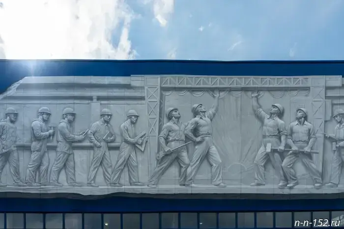 The mural "Temple of Labor" appeared in an industrial street art park in Vyksa.