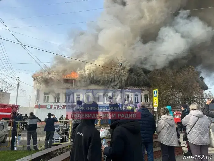 Сильный пожар в населенном пункте Большое Мурашкино.