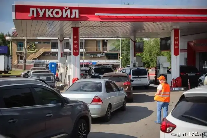 Employees of the Nizhny Novgorod city administration have started volunteering at network gas stations.